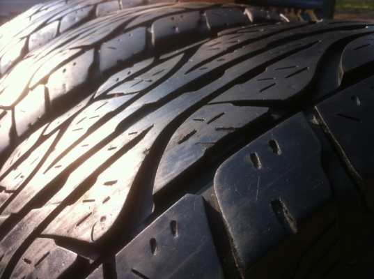 ขายยาง dunlop 285/75/16 พร้อมใช้งาน