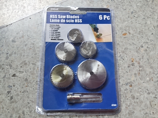 ชุดใบตัดแบบเลื่อยวงเดือน 5 ใบ 5 ขนาด  ใช้ร่วมกับเจียร์มินิ เจียร์ dremel สำหรับงาน DIY ใช้ตัดไม้ อะครีลิค พลาสติค 1 ชุดมีใบตัด 5 ใบ 5 ขนาด พร้อมแกนจับ 3 มม. ผลิตจาก high speed steel มั่นใจได้ ในความคม และความทนทาน สินค้ามาในแพ๊คเกจอย่างดี