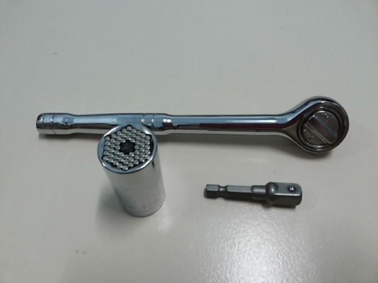 ประแจบล็อคอเนกประสงค์ ชุดเดียวขันได้หมดจ้า ไม่ต้องพกชุดบล็อคให้ยุ่งยาก ชุดนี้ชุดเดียวขันน็อตได้ตั้งแต่ เบอร์ 7 - 19 มม. แถมยังสามารถขันหางปลา ขอเกี่ยวต่าง ๆ ได้อีก ลูกบล็อค สามารถรับแรงขันหรือแรงบิดได้ถึง 150 ฟุตปอนด์ครับ ลองชมคลิปการใช้งานดู ประแจบล็อคอเนกประสงค์ ชุดเดียวขันได้หมดจ้า ไม่ต้องพกชุดบล็อคให้ยุ่งยาก ชุดนี้ชุดเดียวขันน็อตได้ตั้งแต่ เบอร์ 7 - 19 มม. แถมยังสามารถขันหางปลา ขอเกี่ยวต่าง ๆ ได้อีก ลูกบล็อค สามารถรับแรงขันหรือแรงบิดได้ถึง 150 ฟุตปอนด์ครับ ลองชมคลิปการใช้งานดู