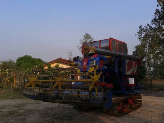 ขายรถเกี่ยวไทยเส็งยนต์