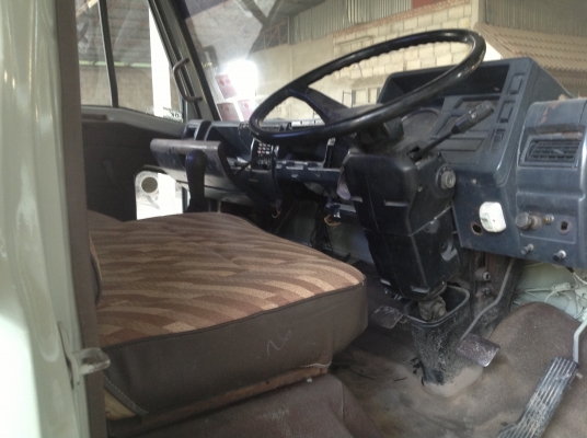 779  HINO  117 HP  ทำใหม่ท้ังคัน  มีไฟแน้นท ยกเครนใส่ได้เลย