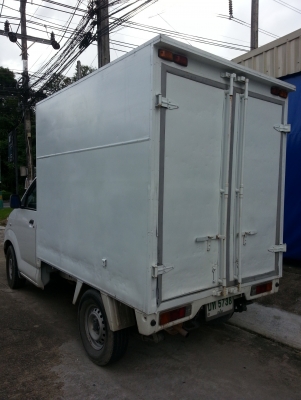 รถบรรทุก SUZUKI สีขาว