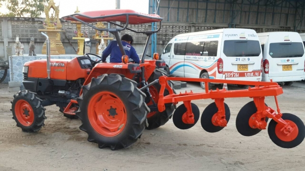 ** ราคา 275,000+ส่งฟรี ** รถไถคูโบต้า 45 แรงม้า รุ่น L4508 +ผานหลังตราช้าง(4WD)รถสวย เครืองแน่น เกียร์ เฟืองไม่มีหอน เปลี่ยนซีล+ลูกปืน ** ราคา 275,000+ส่งฟรี ** รถไถคูโบต้า 45 แรงม้า รุ่น L4508 +ผานหลังตราช้าง(4WD)รถสวย เครืองแน่น เกียร์ เฟืองไม่มีหอน เปลี่ยนซีล+ลูกปืน