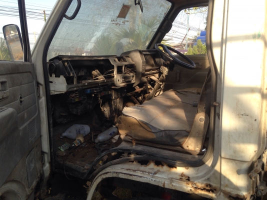 ขาย ELE 100แรง ไม่มีเครื่อง,เกียร์,เพลากลาง แต่มีทะเบียนไม่แพงภาษีขาด3ปี ขาย ELE 100แรง ไม่มีเครื่อง,เกียร์,เพลากลาง แต่มีทะเบียนไม่แพงภาษีขาด3ปี