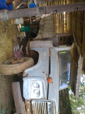 ชายตามสภาพ หกล้อรุ่นเก่า