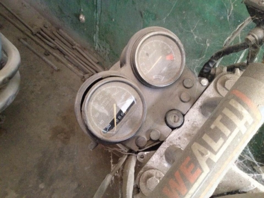 ขายรถมอไซต์ คันใหญ่ๆ บิ๊กไบท์ Honda Bros 400cc เสียงแน่นๆทุ้มๆ เร้าใจ เสียงเพราะมาก จอดนานกินฝุ่น มีสัญญาซื้อขายให้ สภาพสวยเมื่อได้ล้าง ขายเพียง 28,000.-บาท เท่านั้น ขายรถมอไซต์ คันใหญ่ๆ บิ๊กไบท์ Honda Bros 400cc เสียงแน่นๆทุ้มๆ เร้าใจ เสียงเพราะมาก จอดนานกินฝุ่น มีสัญญาซื้อขายให้ สภาพสวยเมื่อได้ล้าง ขายเพียง 28,000.-บาท เท่านั้น