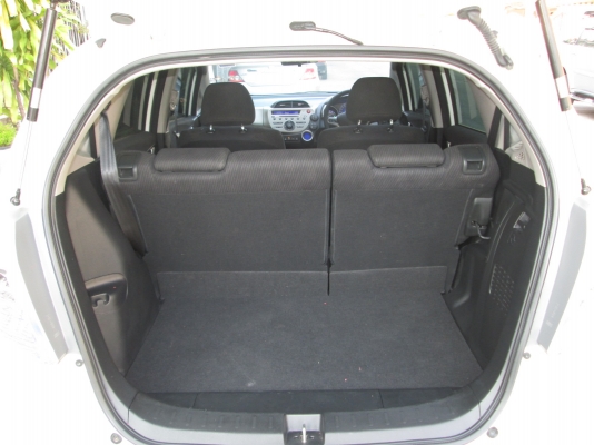 ขาย honda, jazz 1.3 hybrid โฉม jazz ปี08-13 -12 0866801345