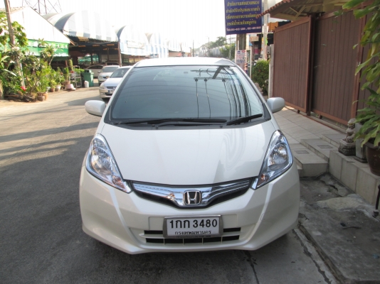 ขาย honda, jazz 1.3 hybrid โฉม jazz ปี08-13 -12 0866801345