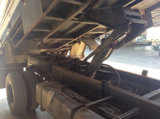 Isuzu NPR 150 แรงม้า 6 ล้อดั้ม ปี 54 ราคา 850,000 บาท