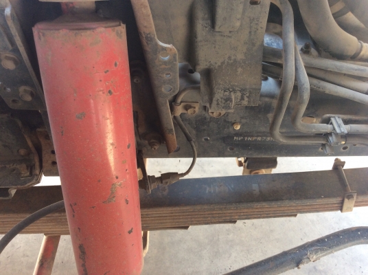 Isuzu NPR 150 แรงม้า 6 ล้อดั้ม ปี 54 ราคา 850,000 บาท