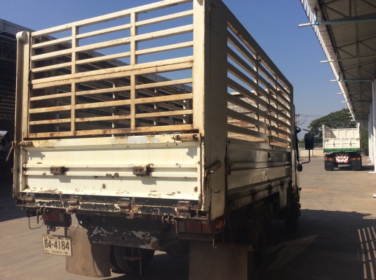 Isuzu NPR 150 แรงม้า 6 ล้อดั้ม ปี 54 ราคา 850,000 บาท