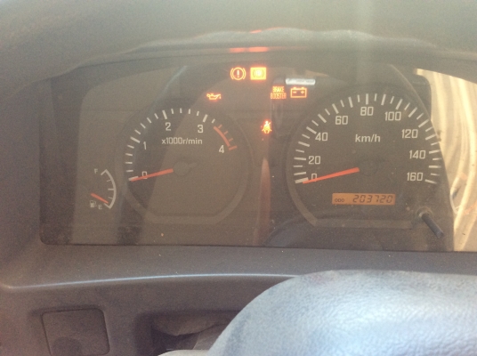 Isuzu NPR 150 แรงม้า 6 ล้อดั้ม ปี 54 ราคา 850,000 บาท