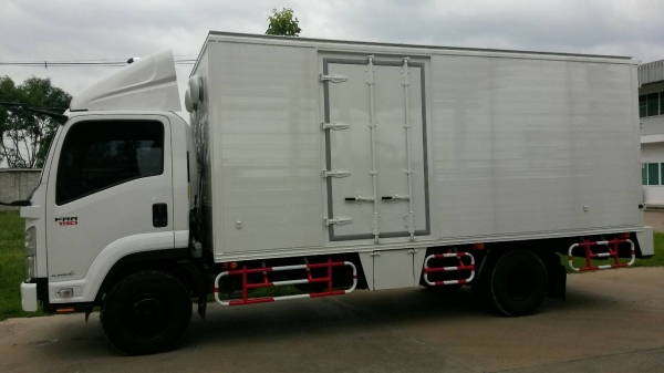 รถบรรทุก ISUZU FRR 6 ล้อกลาง