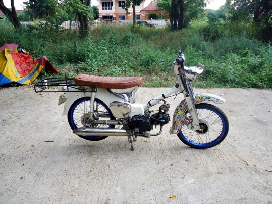 ขายc65y สีเกร็ดชุบเยอะ เครื่องเวฟ100 มีเล่ม ราคาเบาๆ