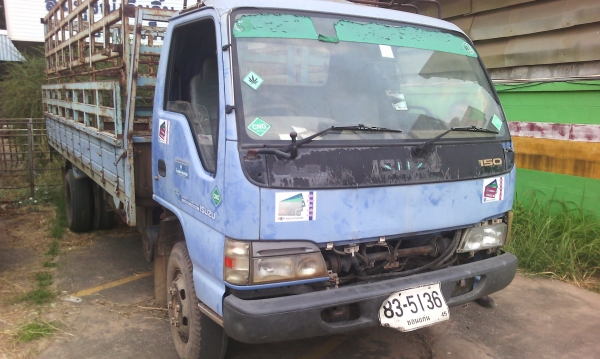 ขายด่วนรถ6ล้อNQRเครื่อง150เเรงปี48ยาว5.5เมตรรถสวยวิ่งน้อยเครื่องดีครัชชี