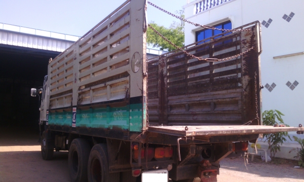 HINO MEGA 320 แรงม้า ไม่ดัมพ์ ปี49 มีระบบลากจูง