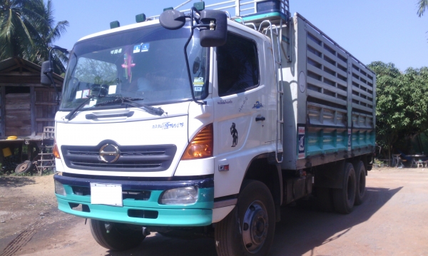HINO MEGA 320 แรงม้า ไม่ดัมพ์ ปี49 มีระบบลากจูง