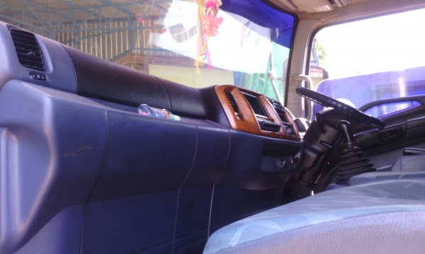 HINO MEGA 320 แรงม้า ไม่ดัมพ์ ปี49 มีระบบลากจูง