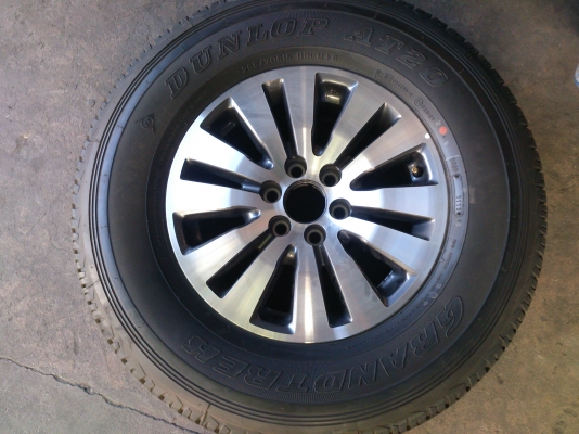 ขายแม็กยางถอดป้ายแดง NISSAN  NAVARA พร้อมยางDUNLOP 255/70R16 ปี13  ใหม่ๆชุดละ12900. มีอยู่ 45 ชุด