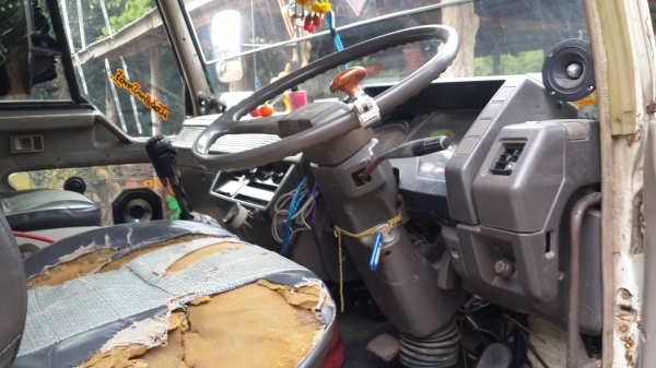 ขายด่วนไอ้หลงโบสองเพลาดั้มซีเรี่ยนสูงFN527MTF 2898สภาพสวยโทร0843923995