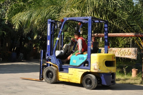 ขายFORKLIFT KOMATSU FG15-16 (1.5ตัน)สวยเดิมจากญี่ปุ่น ยังไม่เคยใช้ในไทย 139,000เท่านั้น!!