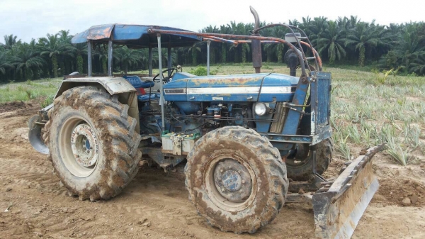 รถไถฟอร์ด6610 2เพลาสวยพร้อมใช้งาน