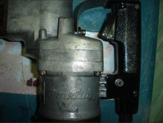 ขายเครื่องสกัดคอนกรีต Makita รุ่น HM1201 (1130w.)