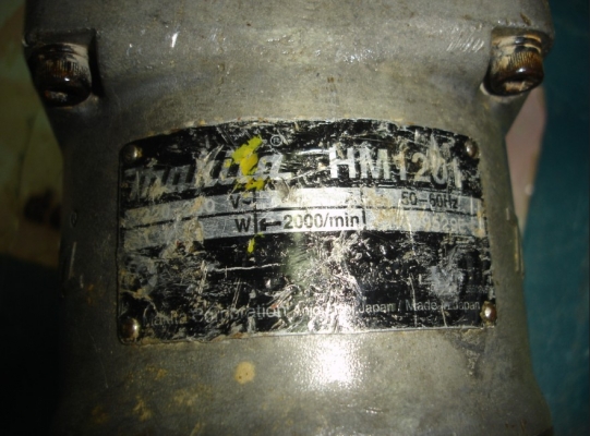 ขายเครื่องสกัดคอนกรีต Makita รุ่น HM1201 (1130w.)