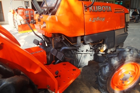 ขายรถไถ Kubota L 2808 (4WD) พร้อมผานพรวน รถพร้อมใช้งานครับ