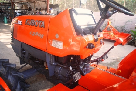 ขายรถไถ Kubota L 2808 (4WD) พร้อมผานพรวน รถพร้อมใช้งานครับ ขายรถไถ Kubota L 2808 (4WD) พร้อมผานพรวน รถพร้อมใช้งานครับ