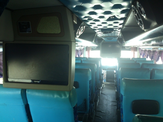 ขายรถทัวร์ VIP 8 ล้อ ครับ