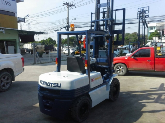 Komatsu FD30-11ขนาด3ตัน เสาสูง4เมตร เกียร์ออร์โต้ เครื่องดีเซล4D95 ยางตัน4เส้น รับประกันเครื่องเกียร์3เดือน ราคาต่อรองได้ สนใจติดต่อ0816161541