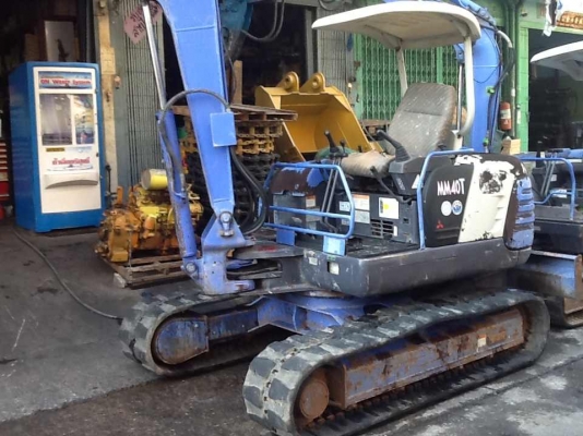 SALE___รถขุดมิตซู(CAT)MM40 T รถปี 1998 เครื่องอีซูซ S4L2 สภาพเยี่ยมจริงๆมาจากญี่ปุ่น รถใช้มา 2,158. ชั่วโมง
