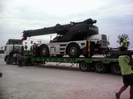 บริการขนย้ายเครื่องจักรกลหนัก ( หางพิเศษ )