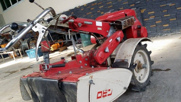 รถไถเดินตาม ROBIN ขนาด 7 แรง  เก่าญี่ปุ่น สภาพพร้อมใช้งาน  เครื่องยนต์แรงและติดง่าย คุณภาพดี