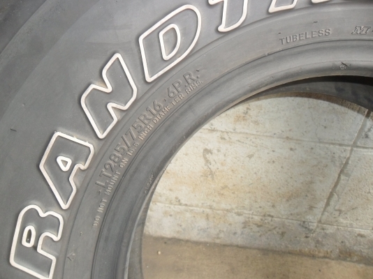 ยาง ขอบ16 สวยๆ 2 เส้น ราคา 1300 บาท