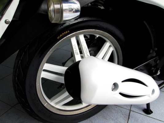 scoopy-i สีม่วงขาว ล้อแมกซ์ yogo รถเดือน เมษายน ปี 54 ไมล์  8411โล แถม 3 รายการ 23900