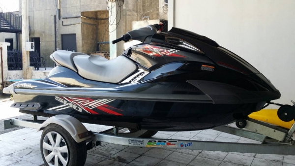 ขายเจ็ทสกี yamaha FX 1800 ซุปเปอร์ชาร์จ สภาพใหม่มากๆ
