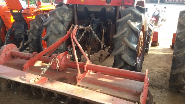 รถไถยันม้าEF453Tมีไบมีดและลอตาลี้ขายในราคาไม้แพงครับราคาต่อรองได้นะครับ