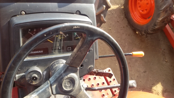 รถไถยันม้าEF453Tมีไบมีดและลอตาลี้ขายในราคาไม้แพงครับราคาต่อรองได้นะครับ