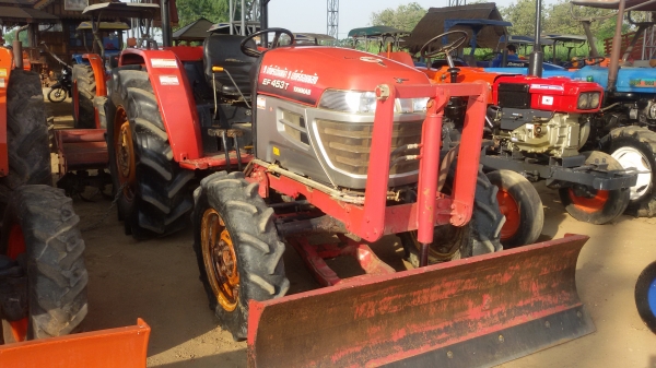 รถไถยันม้าEF453Tมีไบมีดและลอตาลี้ขายในราคาไม้แพงครับราคาต่อรองได้นะครับ