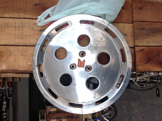 ดีเคเซียงกง ชุดเเต่งล้อหลัง ขอบ16 เก่าเเท้ญี่ปุ่น  ราคาถูก เพราะหน้าสวยหลังเขอะไปหน่อย