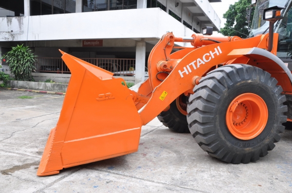 HITACHI  ZW 310  SN  00387