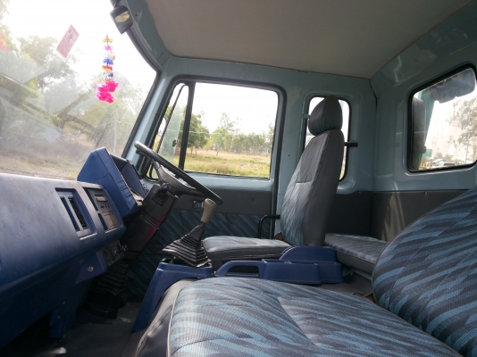 รถอีซู 10 ล้อ รถ 195 แรง หางปลาโด  ปี 40ยาว 7.50 ม