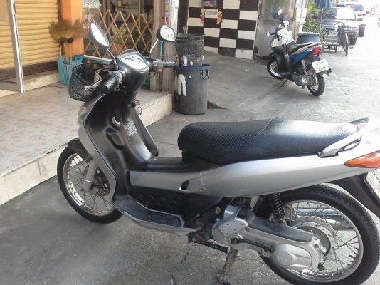 nouvo ตัวเก่า สีเทา วิ่ง 3,000 กม.ไมล์แท้ๆ รถสวย ชุดสีสด เครื่องเดิม แน่นๆ รับประกัน ยางมิชลินอย่างดี ระบบไฟใช้ได้หมด รถให้ฝรั่งเช่า ไม่ช้ำ ขับน้อย ภาษี พรบ.ถึงปีหน้า