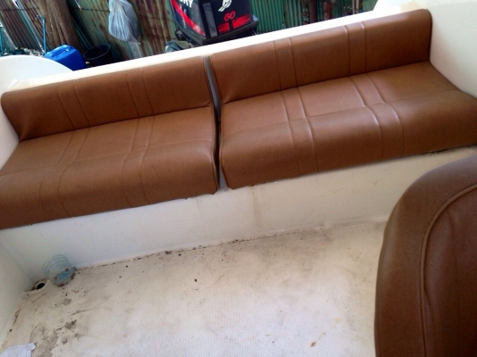 ขายเรือด่วนเครื่อง mercury 60  สภาพใหม่ลงน้ำไม่ถึง10ครั้ง