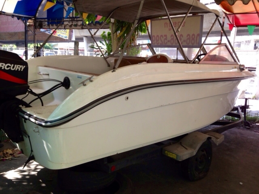 ขายเรือด่วนเครื่อง mercury 60  สภาพใหม่ลงน้ำไม่ถึง10ครั้ง