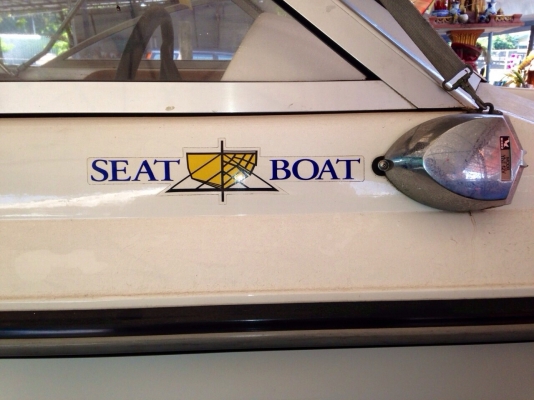 ขายเรือด่วนเครื่อง mercury 60  สภาพใหม่ลงน้ำไม่ถึง10ครั้ง