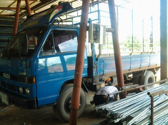ขายรถ 6 ล้อ / ISUZU NPR 115 แรง / F หน้า F หลัง