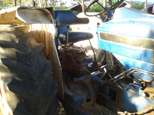 ขายรถไถ  ford 6600 เครื่อง  t6